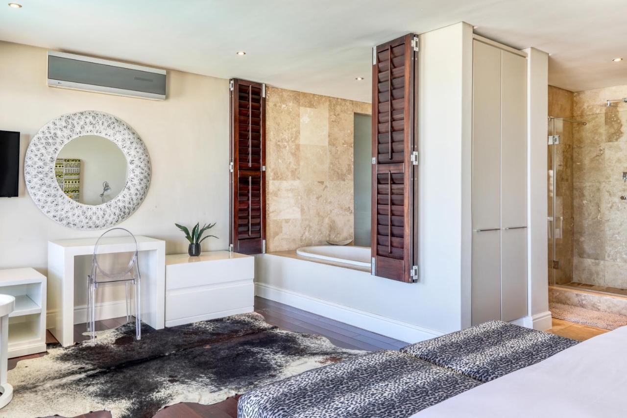 Bakoven Sunsets - Luxury With Sea Views & Pool