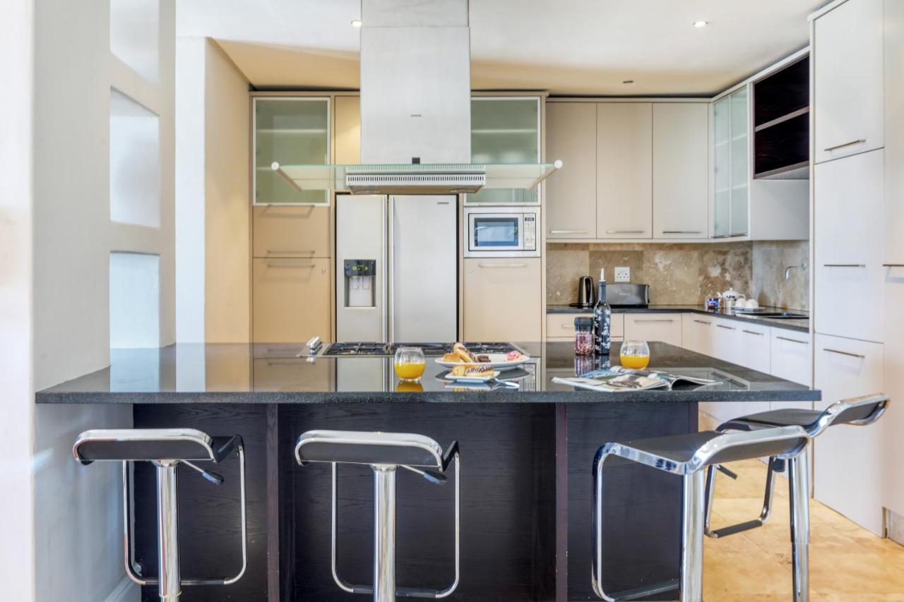Apartment Bakoven Sunsets - Luxury With Sea Views & Pool Cape Town